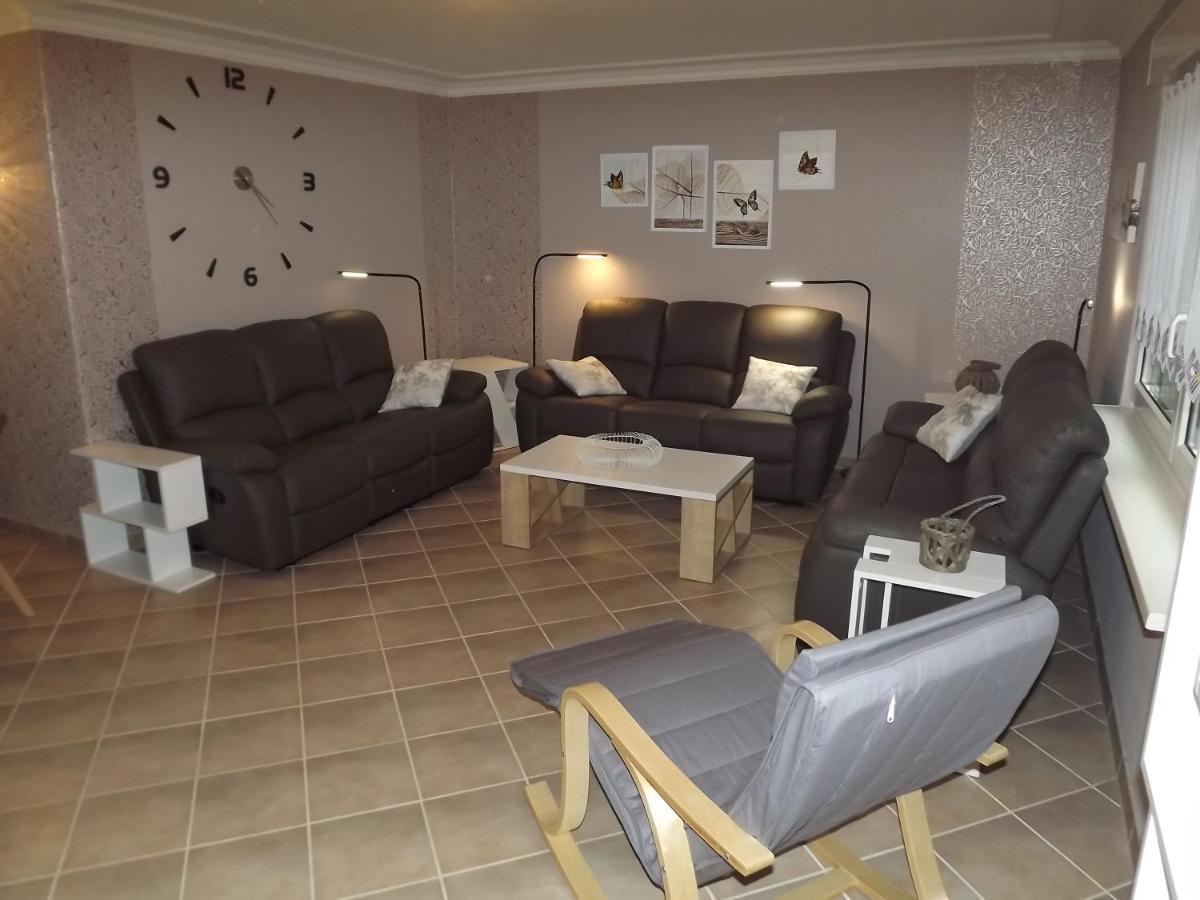 Grosszuegige Ferienwohnung Am Waldesrand Im Seenland Lauta エクステリア 写真