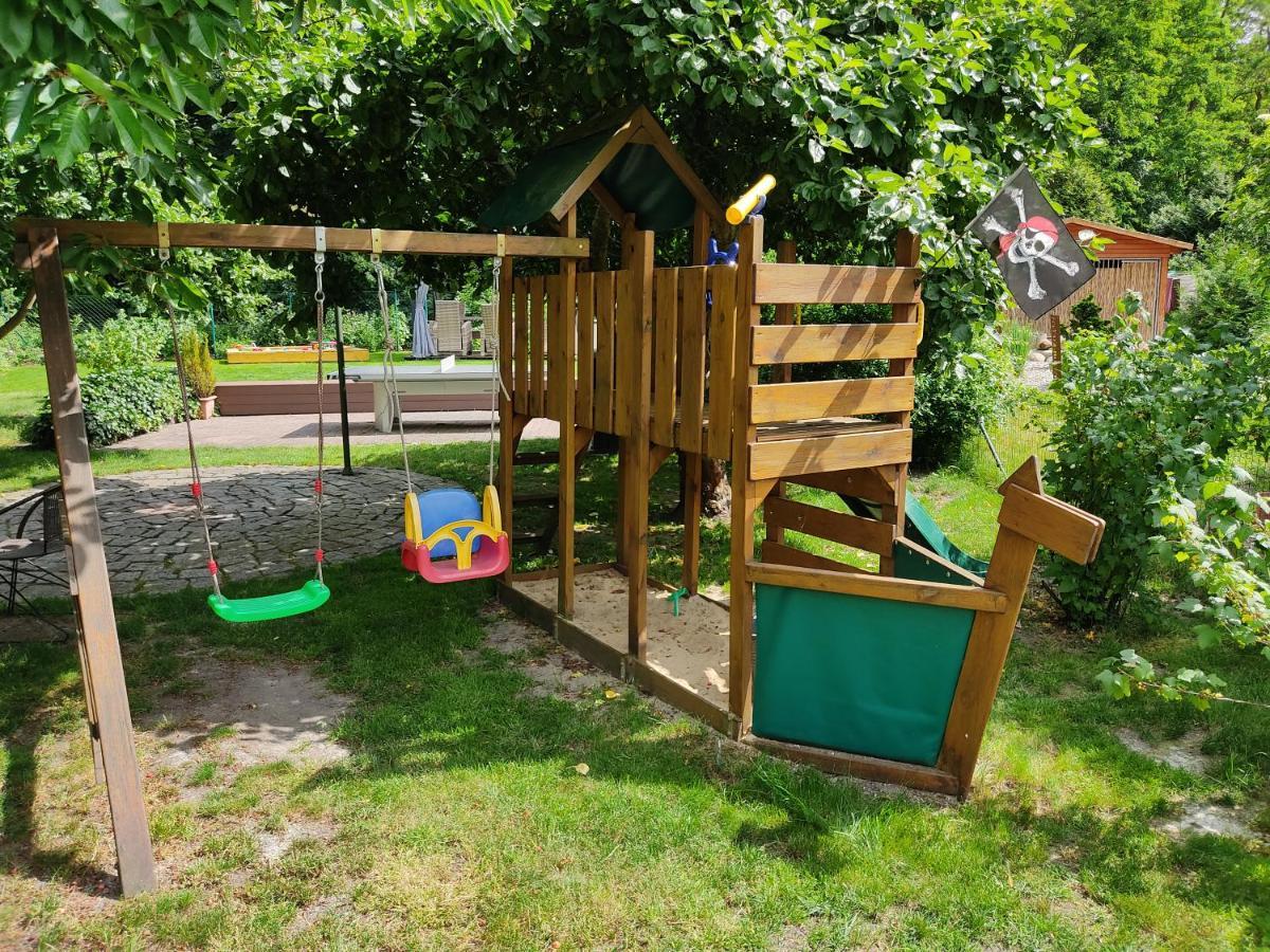 Grosszuegige Ferienwohnung Am Waldesrand Im Seenland Lauta エクステリア 写真